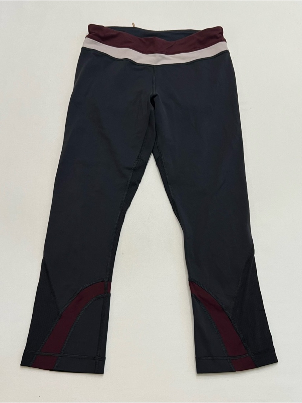 Lululemon Run Inspire Capris Crop Leggings Sz 6 Y2K Yoga Pilates Gray Bordeaux